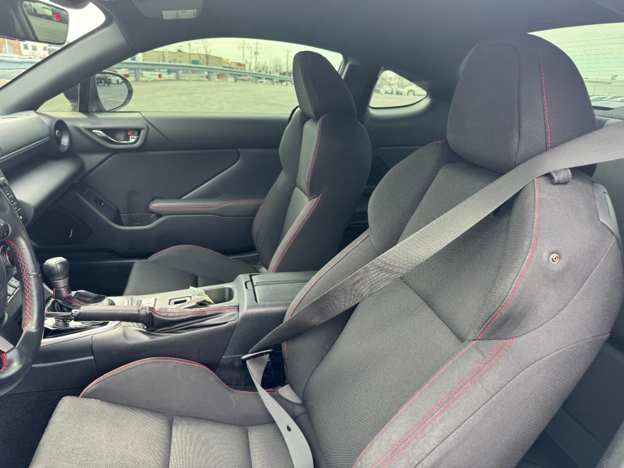 Subaru BRZ Vehicle Full-screen Gallery Image 12