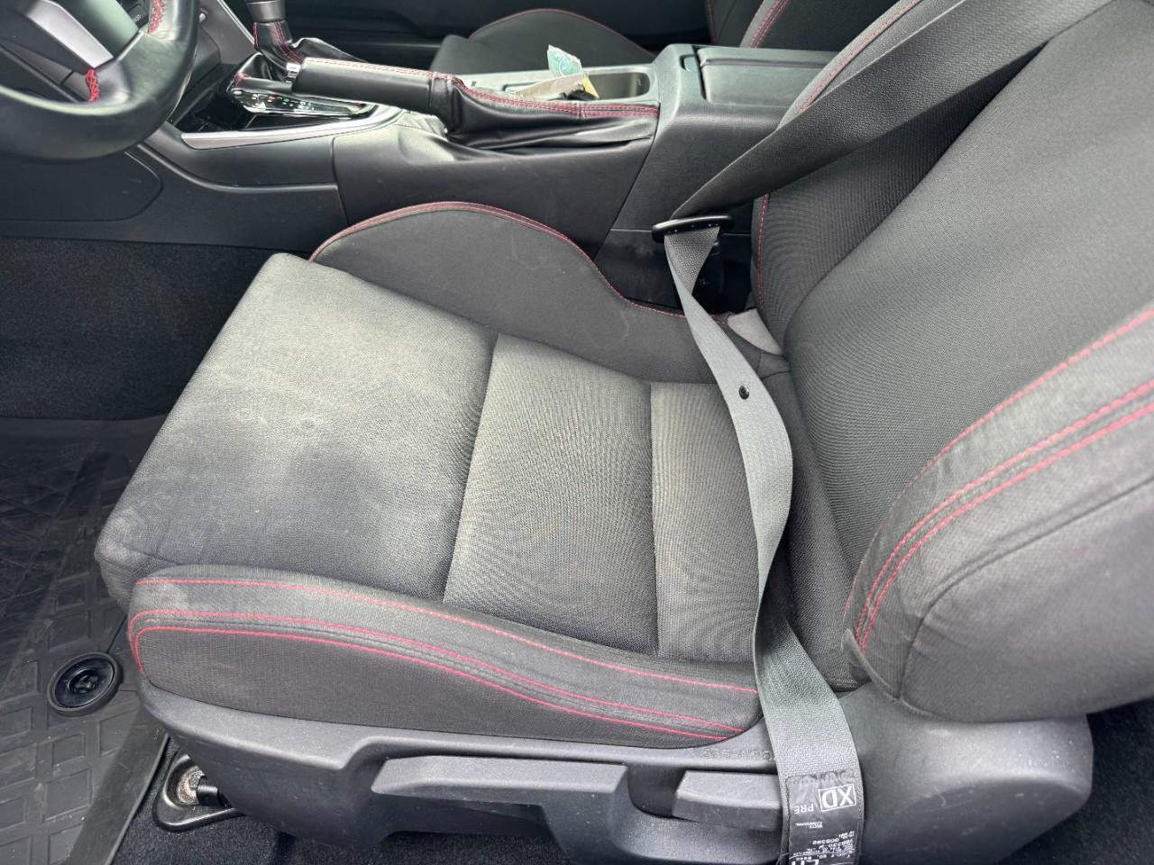 Subaru BRZ Vehicle Full-screen Gallery Image 13