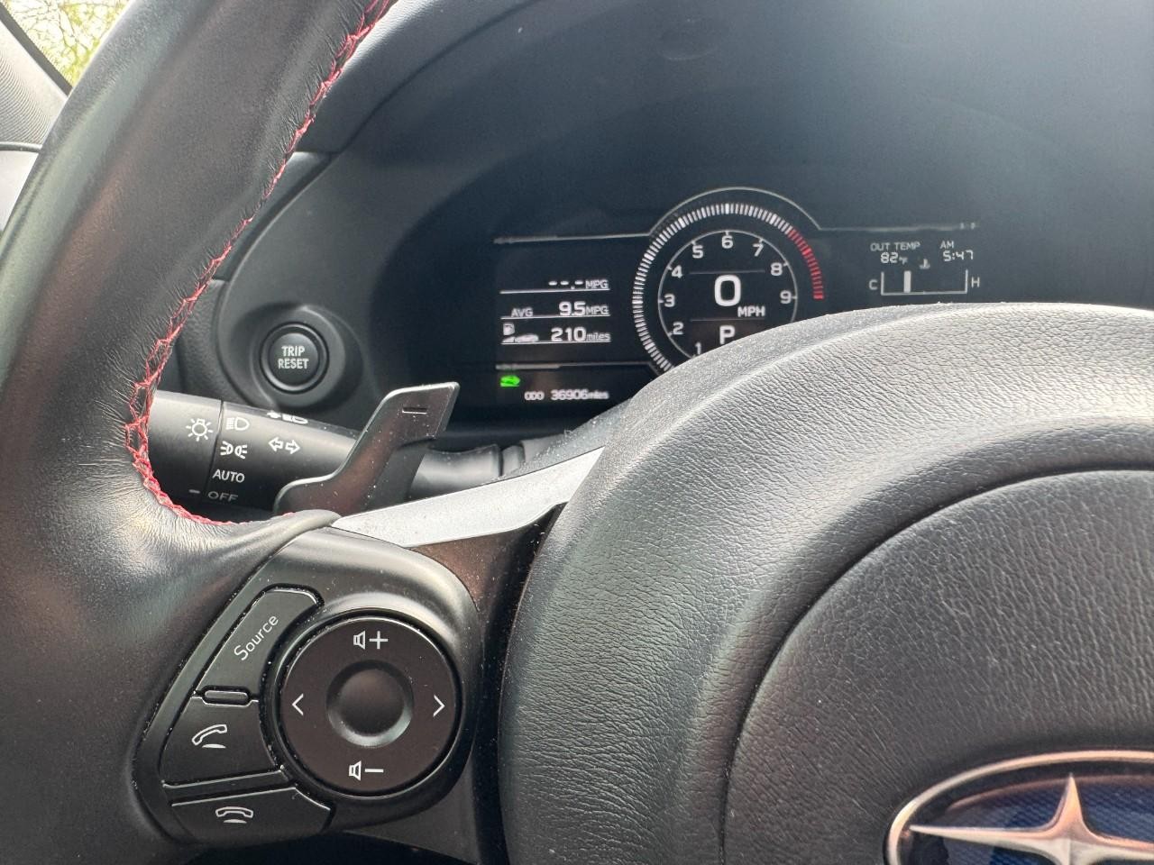 Subaru BRZ Vehicle Full-screen Gallery Image 15