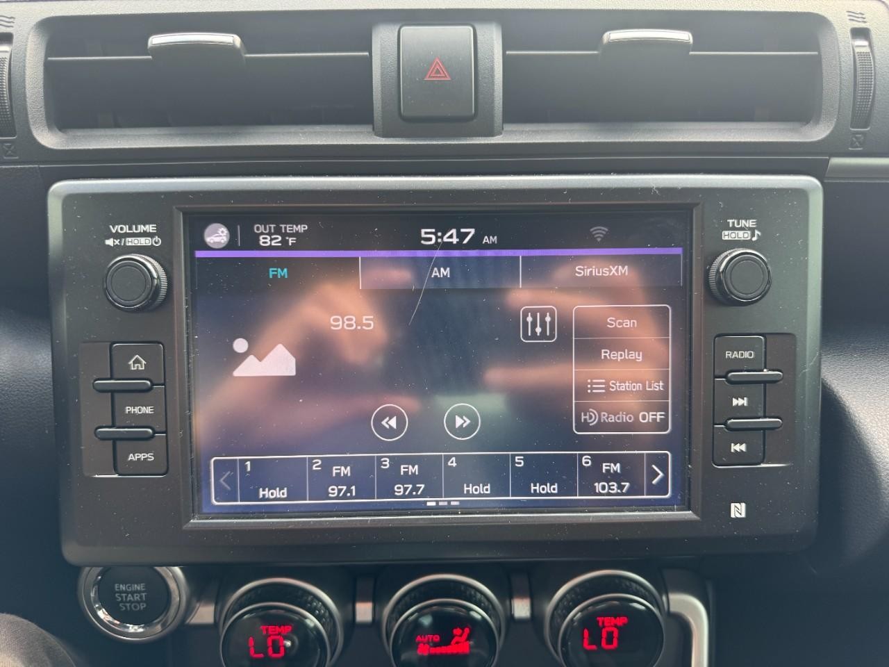 Subaru BRZ Vehicle Full-screen Gallery Image 18