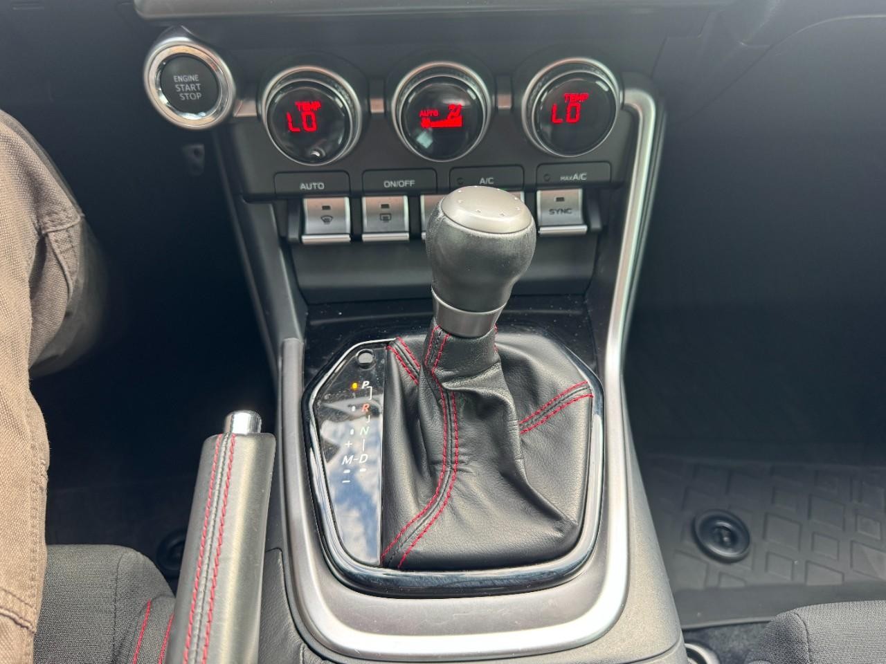 Subaru BRZ Vehicle Full-screen Gallery Image 20