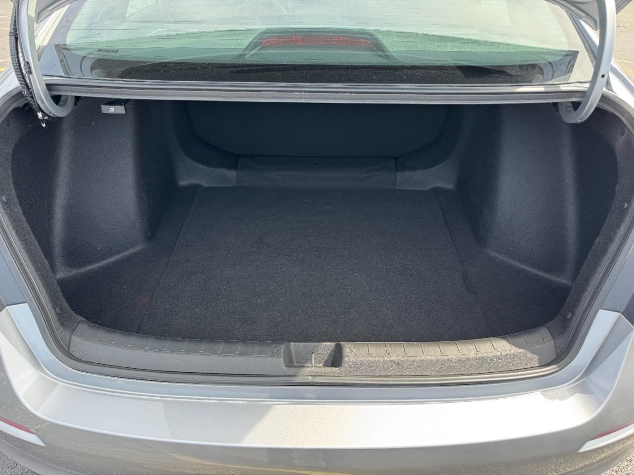 Honda Civic Sedan Vehicle Full-screen Gallery Image 04