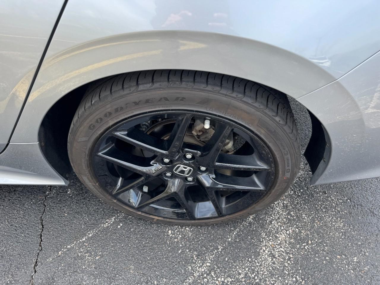 Honda Civic Sedan Vehicle Full-screen Gallery Image 07