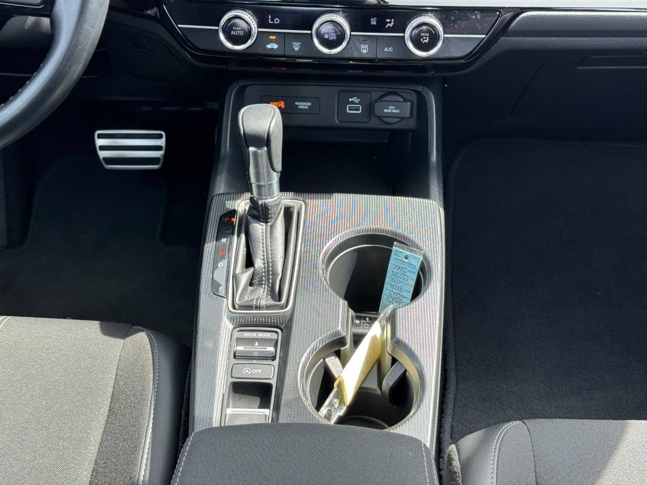 Honda Civic Sedan Vehicle Full-screen Gallery Image 14