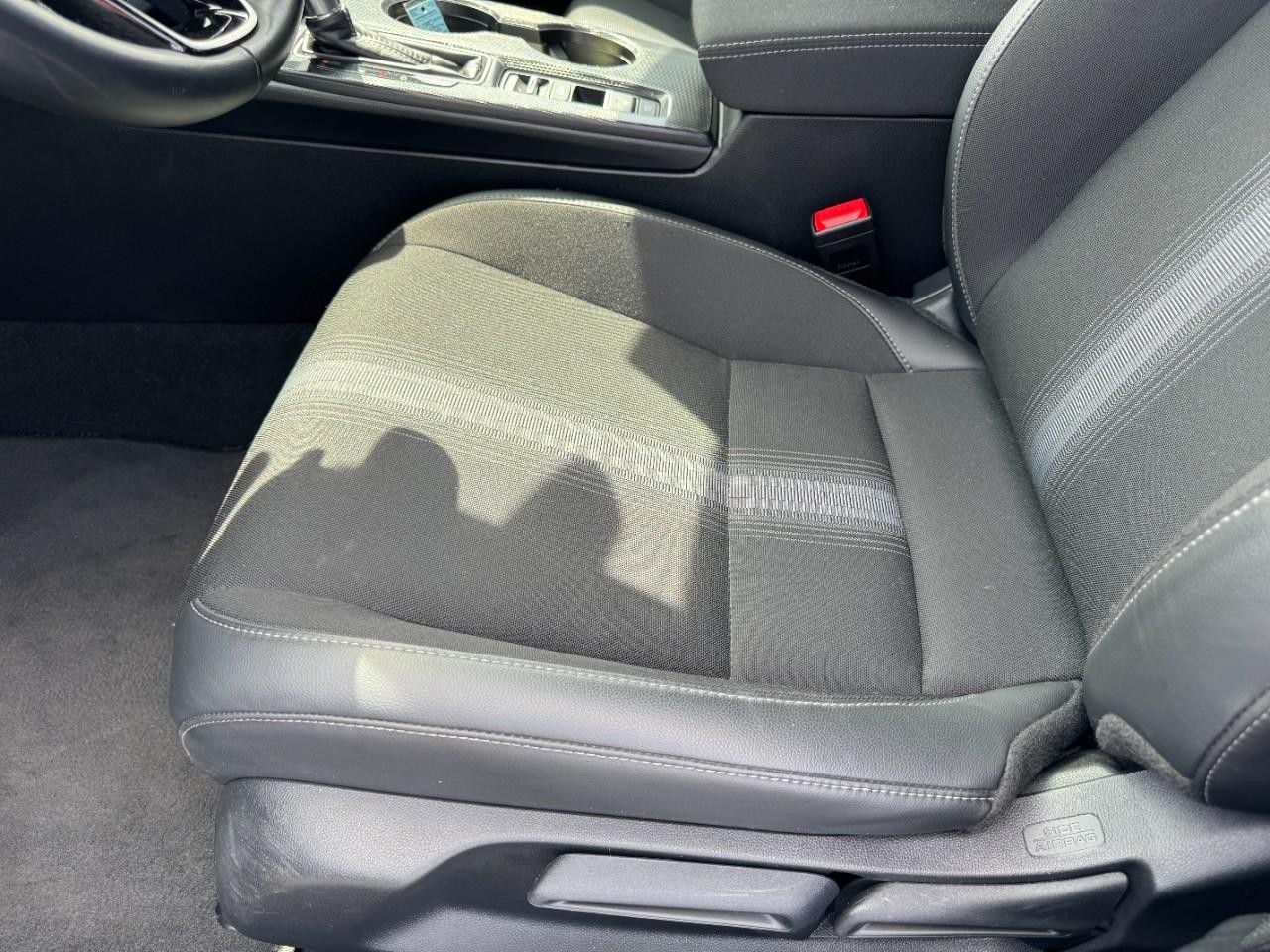 Honda Civic Sedan Vehicle Full-screen Gallery Image 17