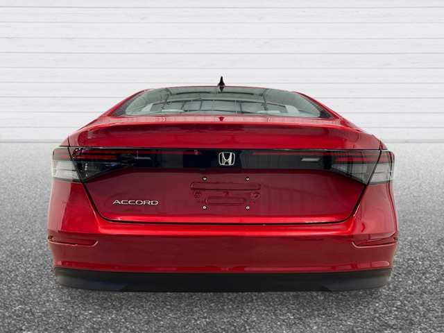 Honda Accord Sedan Vehicle Full-screen Gallery Image 05