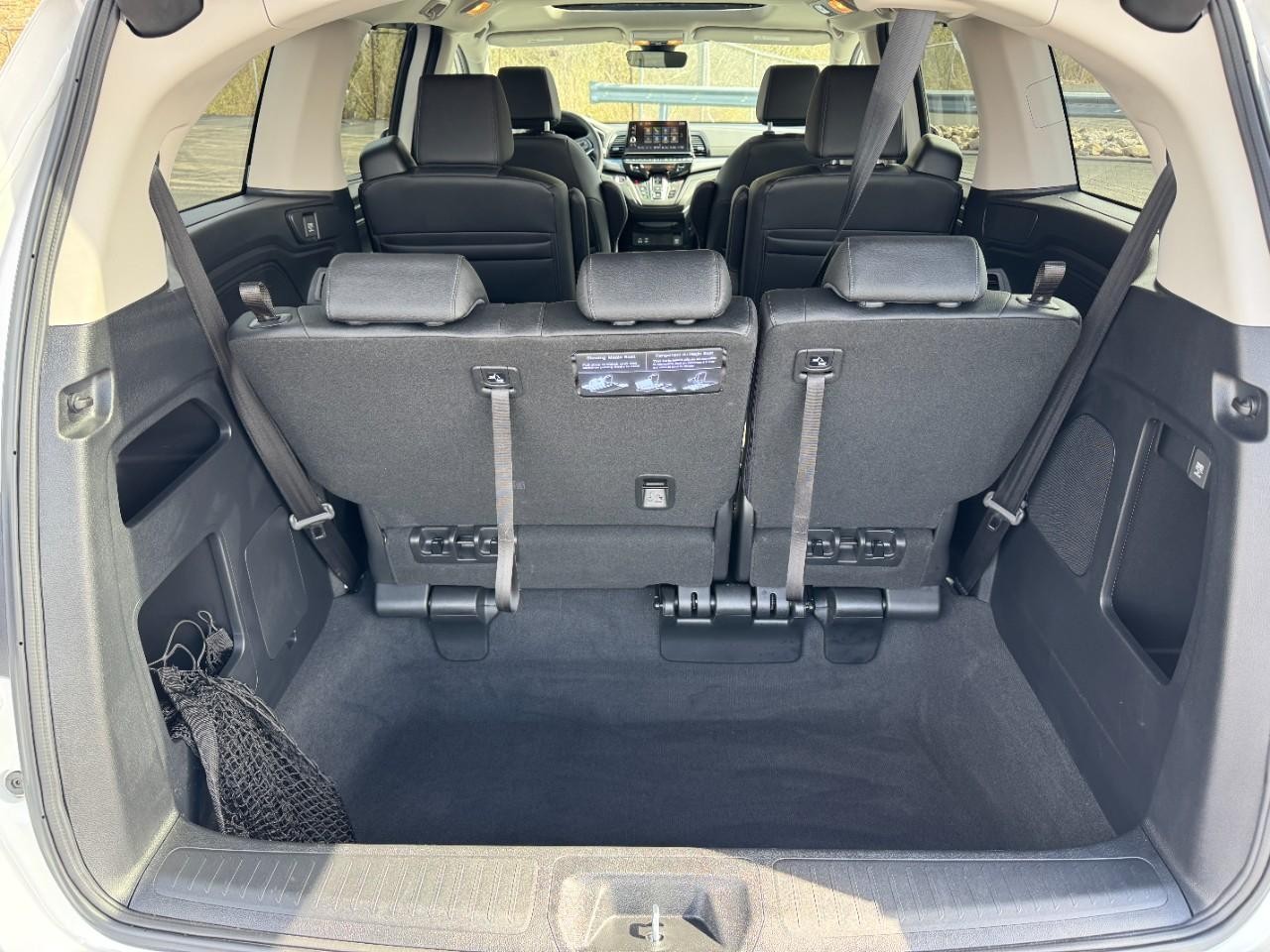 Honda Odyssey Vehicle Full-screen Gallery Image 04