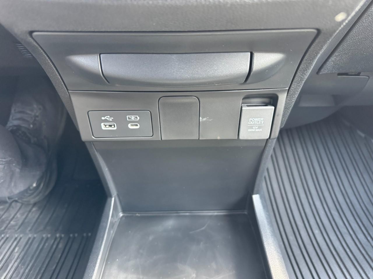 Honda Odyssey Vehicle Full-screen Gallery Image 27