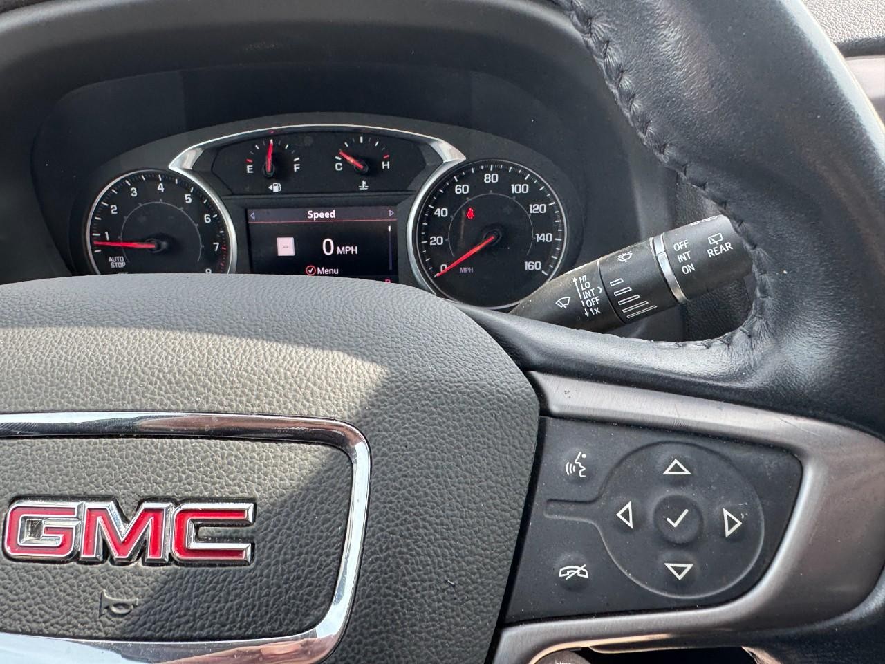 GMC Acadia Vehicle Full-screen Gallery Image 22