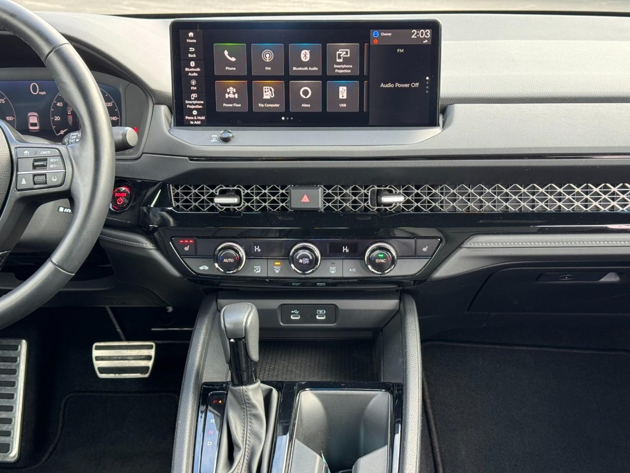 Honda Accord Hybrid Vehicle Full-screen Gallery Image 13