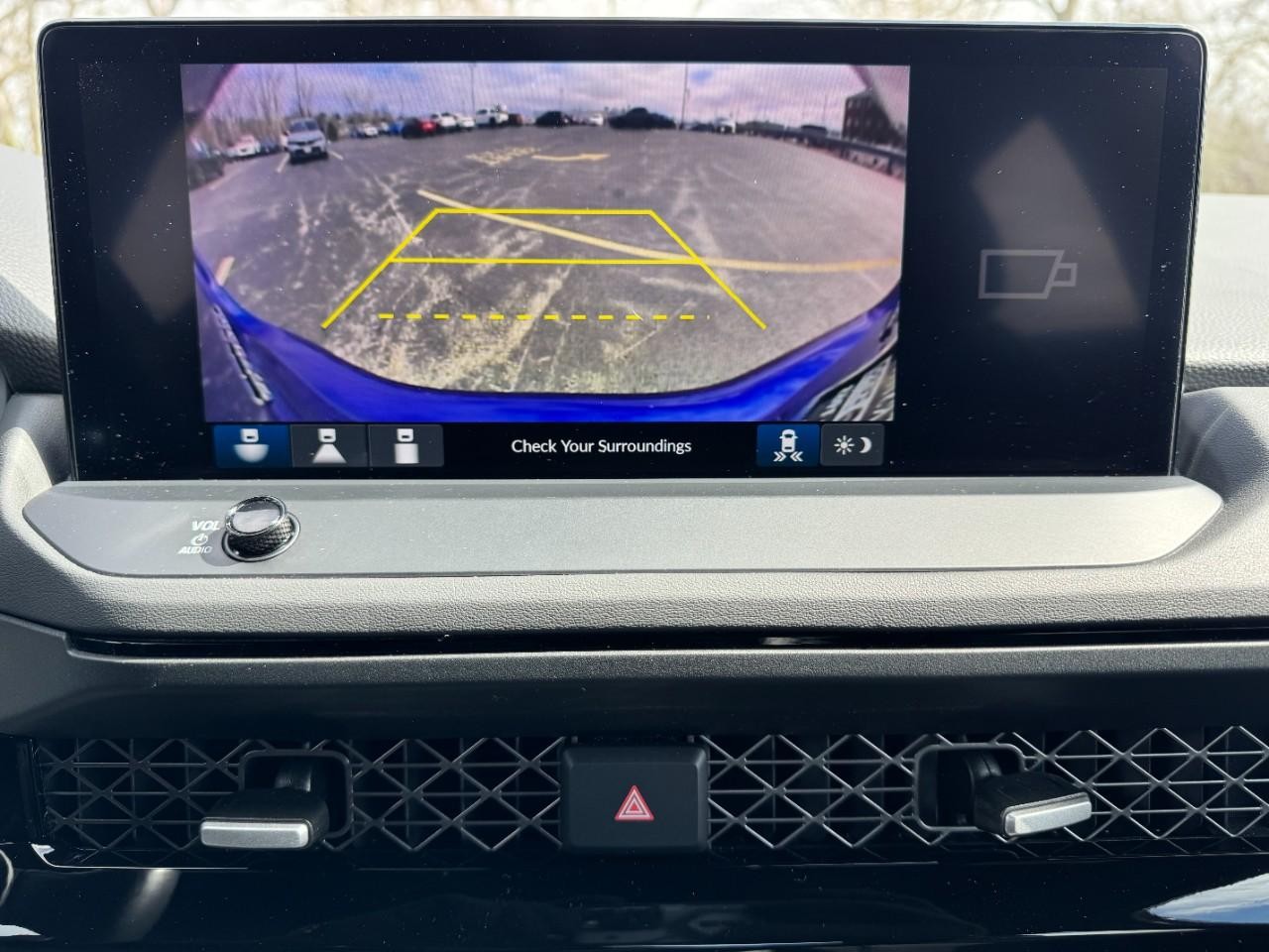 Honda Accord Hybrid Vehicle Full-screen Gallery Image 22