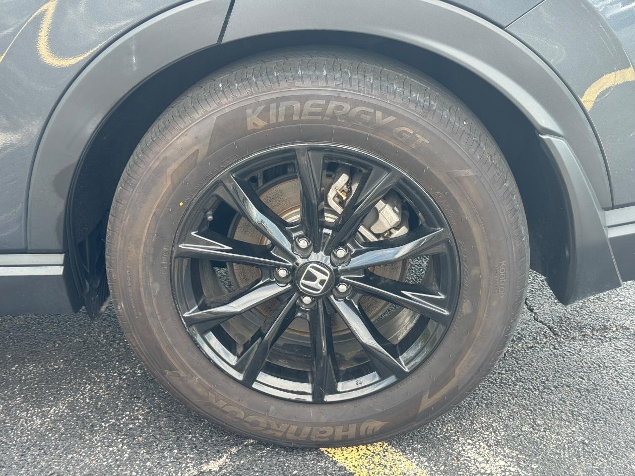 Honda CR-V Hybrid Vehicle Full-screen Gallery Image 08