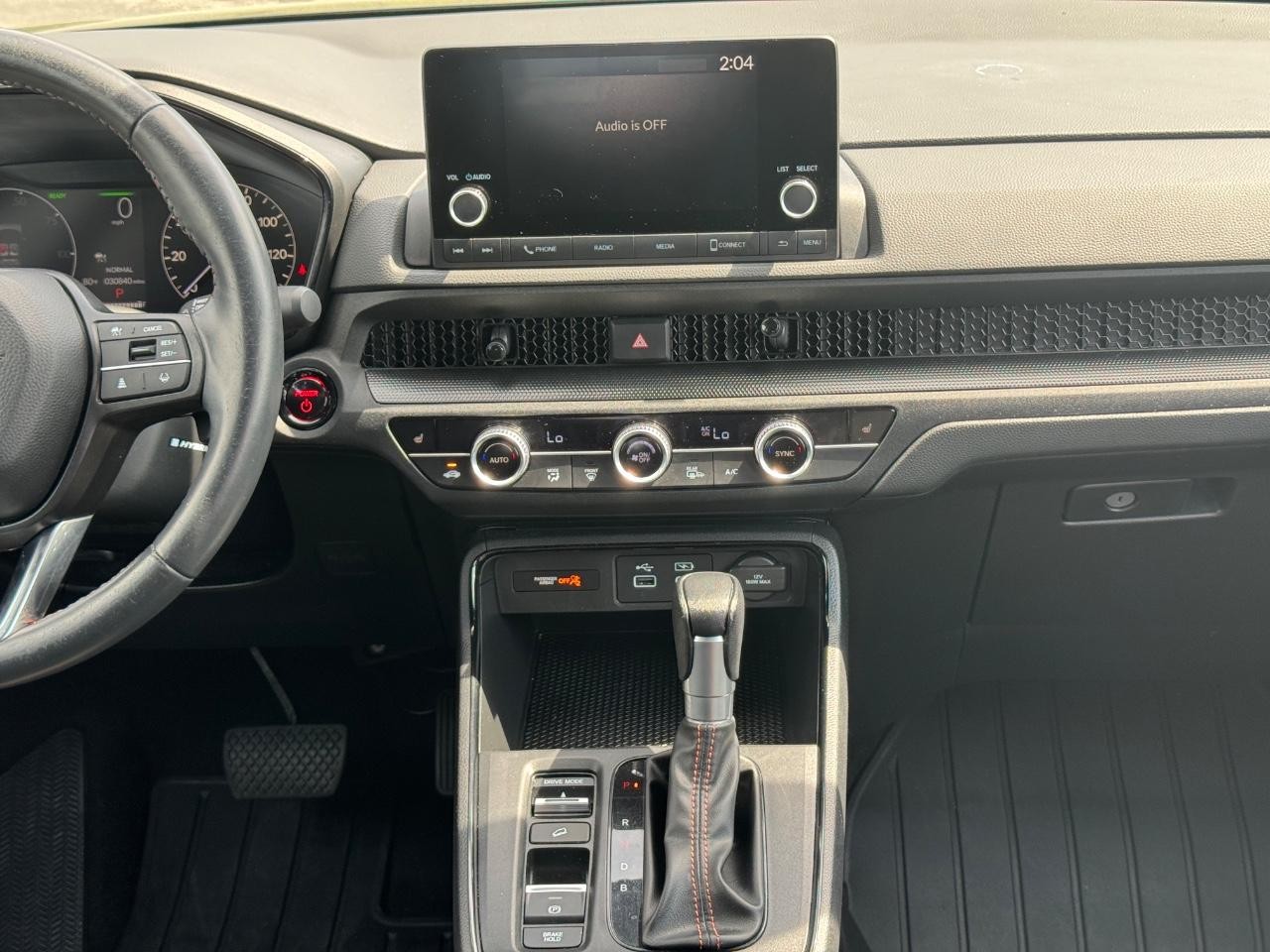 Honda CR-V Hybrid Vehicle Full-screen Gallery Image 14