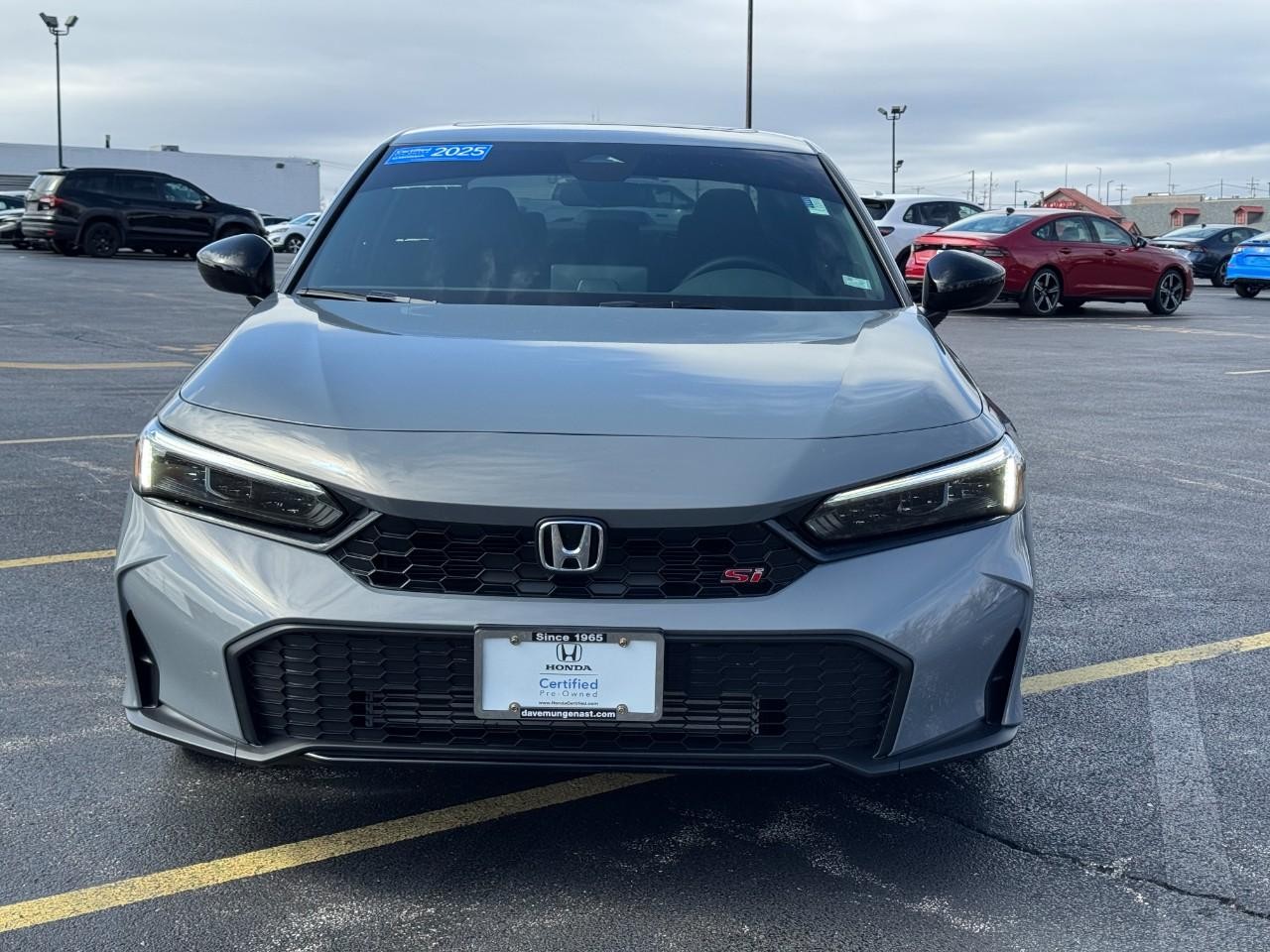 Honda Civic Si Vehicle Full-screen Gallery Image 09