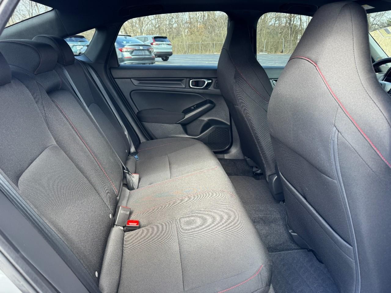 Honda Civic Si Vehicle Full-screen Gallery Image 10