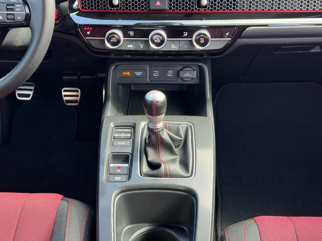 Honda Civic Si Vehicle Full-screen Gallery Image 14