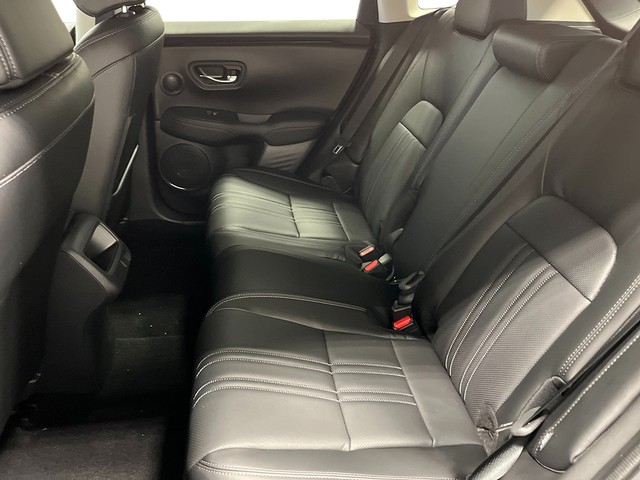 Honda HR-V Vehicle Full-screen Gallery Image 25