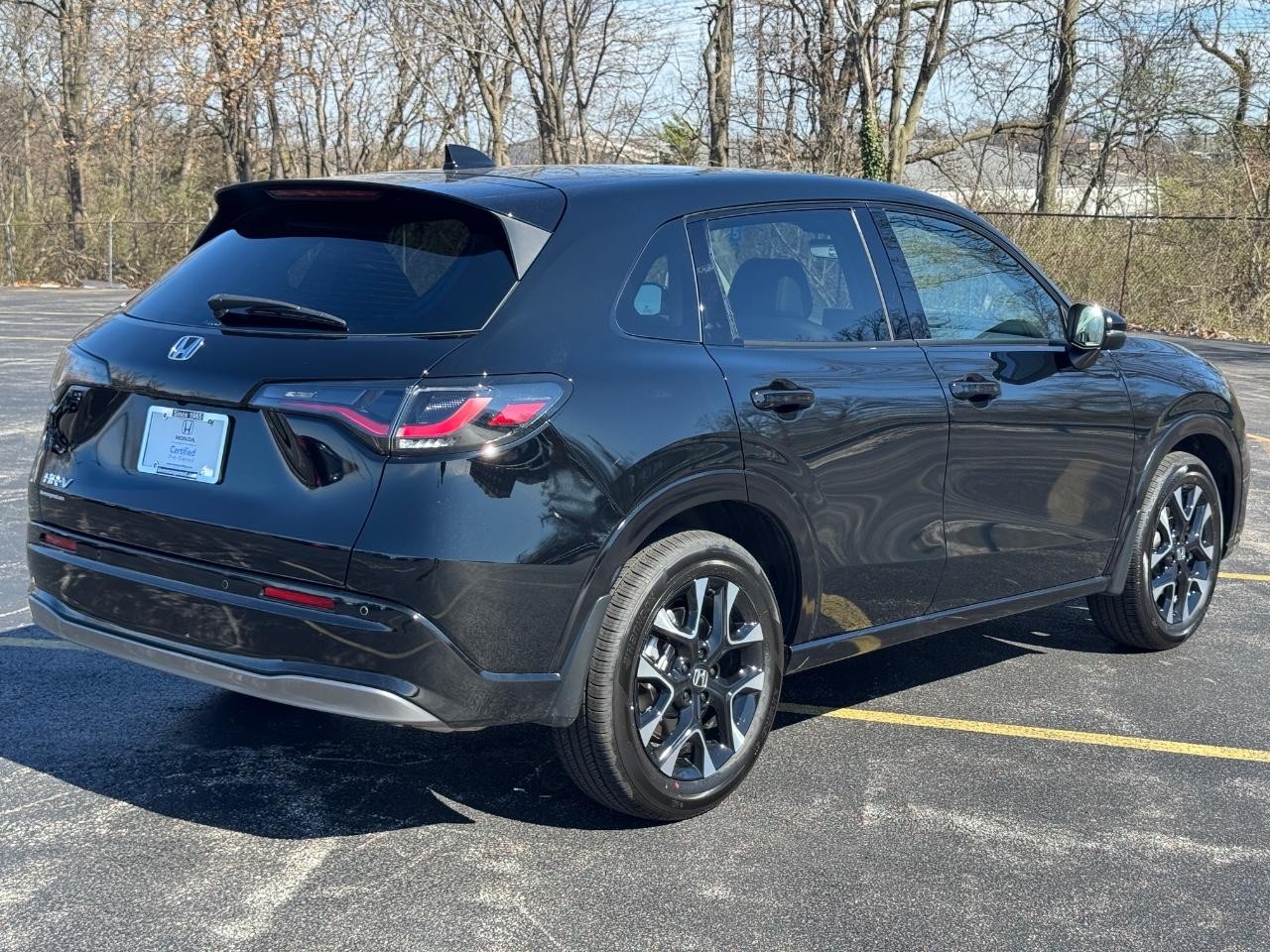 Honda HR-V Vehicle Full-screen Gallery Image 03