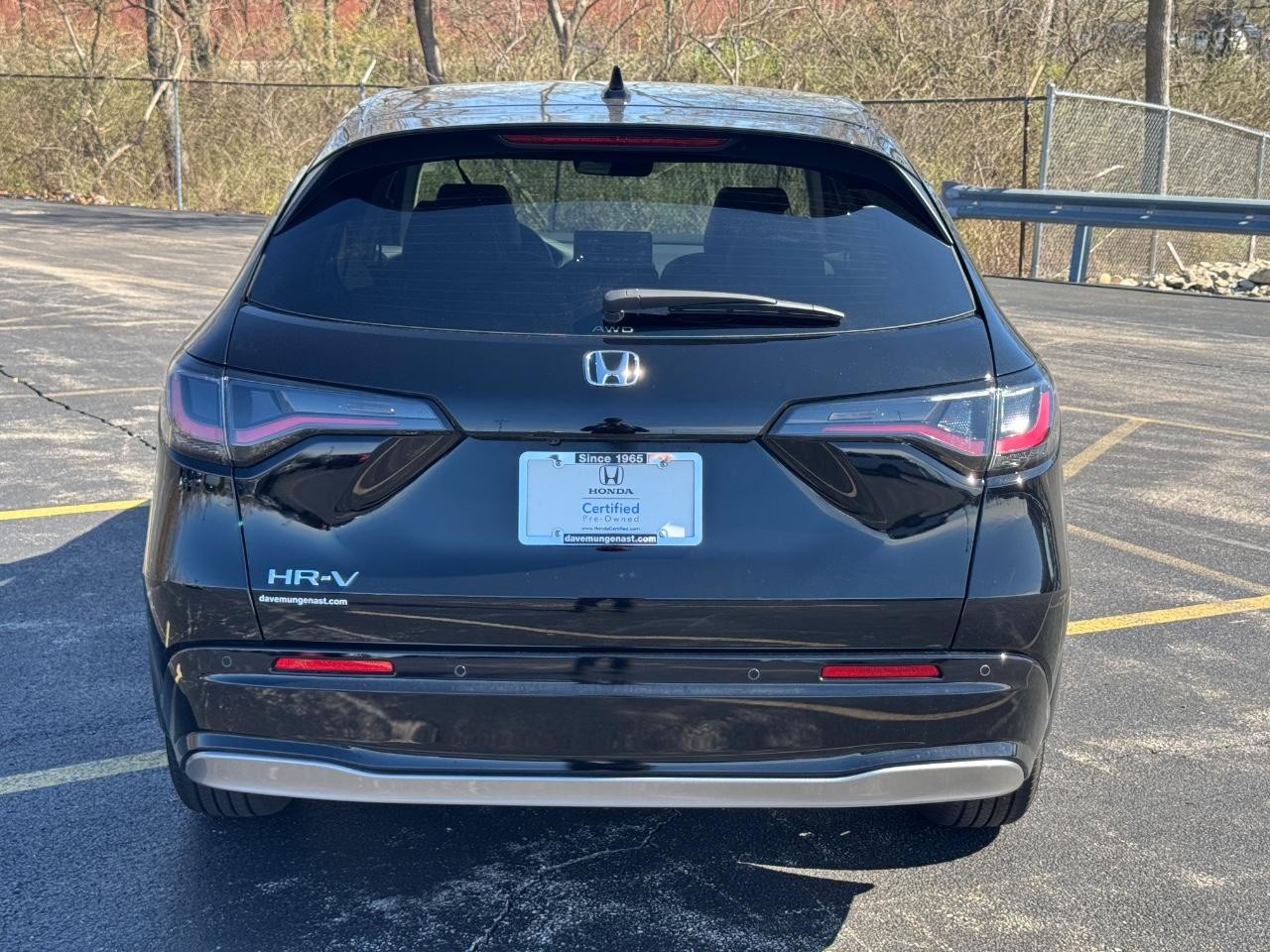 Honda HR-V Vehicle Full-screen Gallery Image 05