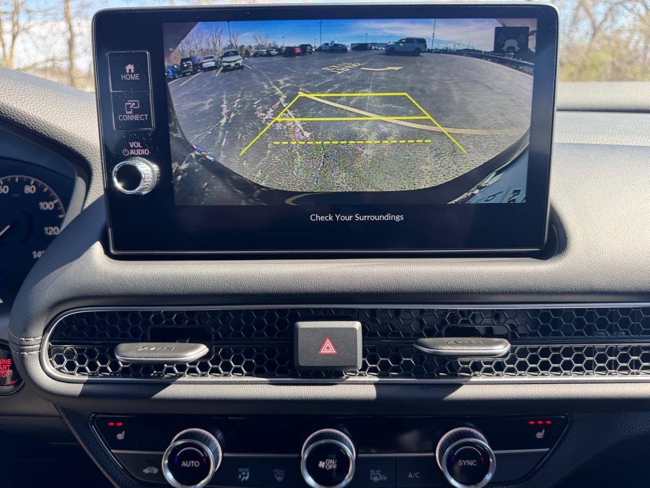 Honda HR-V Vehicle Full-screen Gallery Image 22