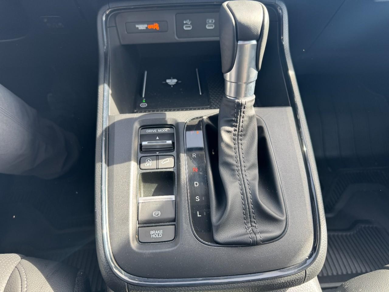 Honda CR-V Vehicle Full-screen Gallery Image 26