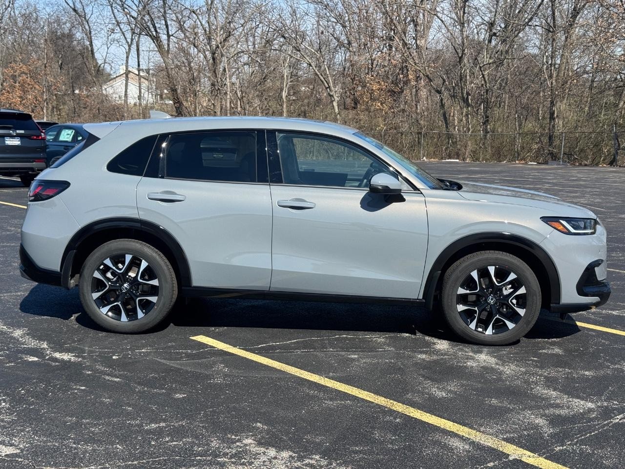 Honda HR-V Vehicle Full-screen Gallery Image 04