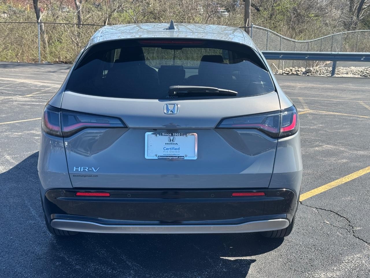 Honda HR-V Vehicle Full-screen Gallery Image 05