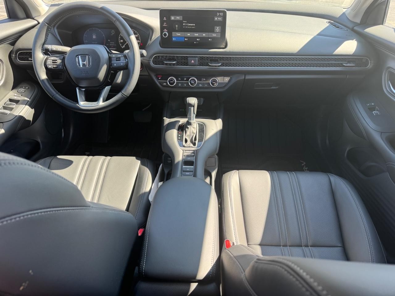 Honda HR-V Vehicle Full-screen Gallery Image 12