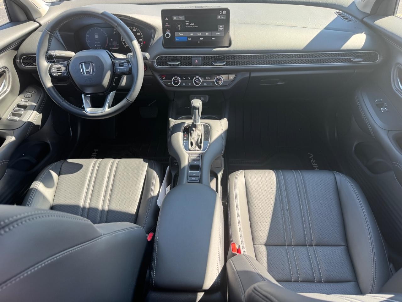 Honda HR-V Vehicle Full-screen Gallery Image 13