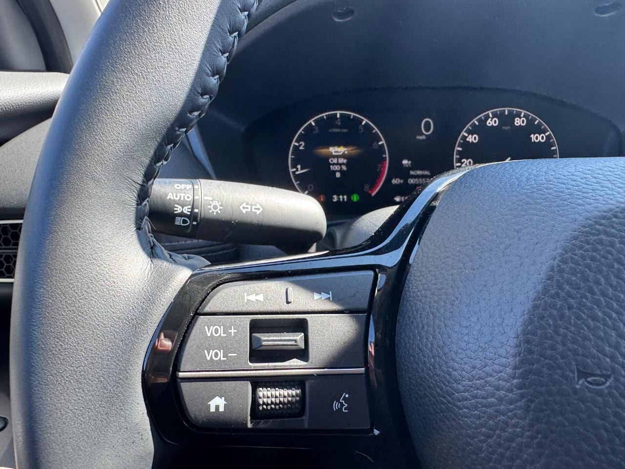 Honda HR-V Vehicle Full-screen Gallery Image 22