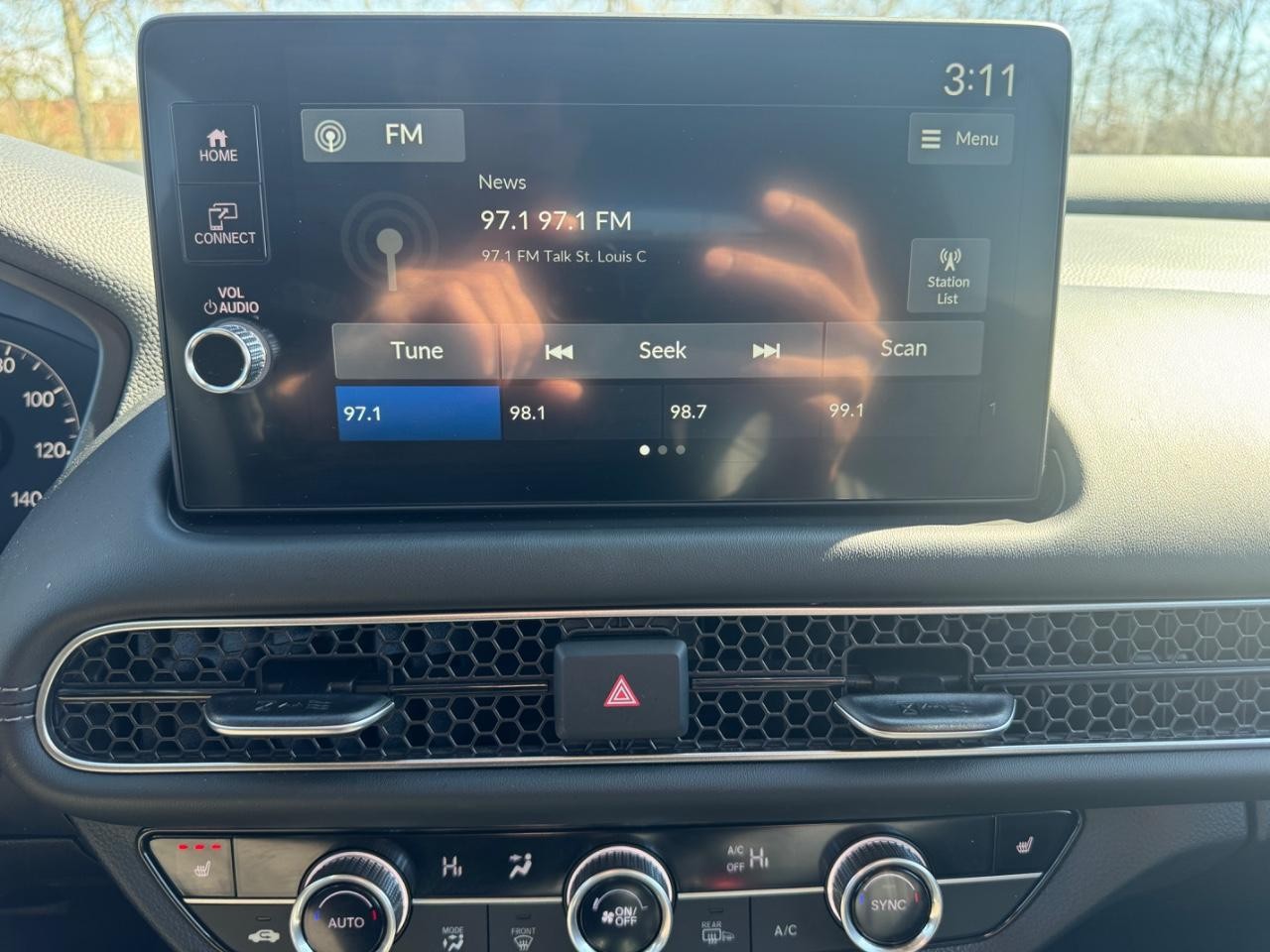 Honda HR-V Vehicle Full-screen Gallery Image 26