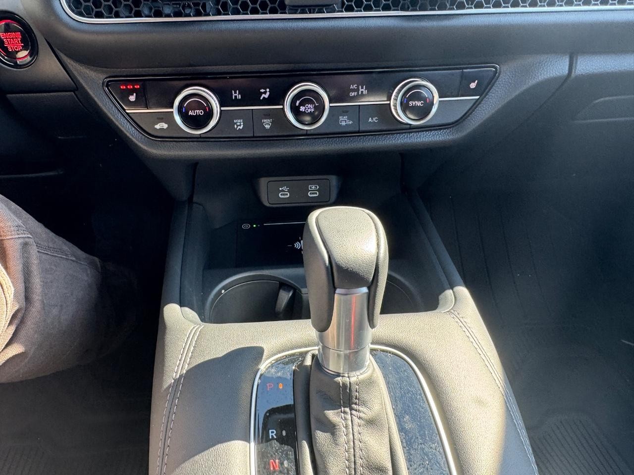 Honda HR-V Vehicle Full-screen Gallery Image 28