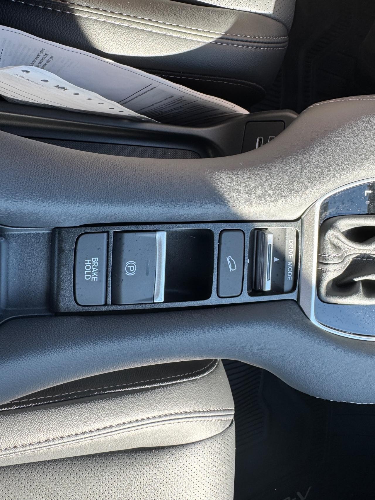 Honda HR-V Vehicle Full-screen Gallery Image 29