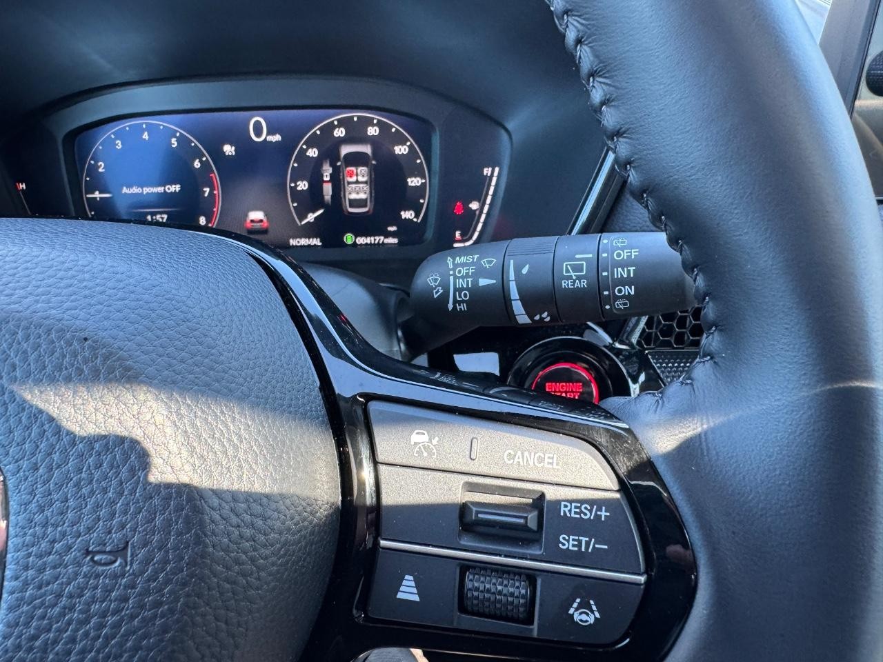 Honda CR-V Vehicle Full-screen Gallery Image 22