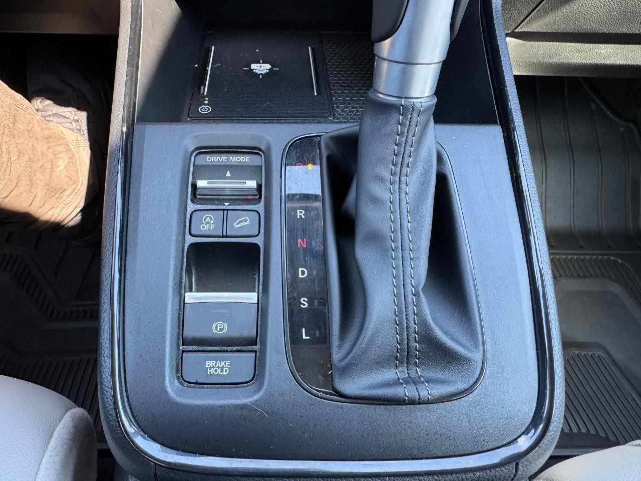 Honda CR-V Vehicle Full-screen Gallery Image 27