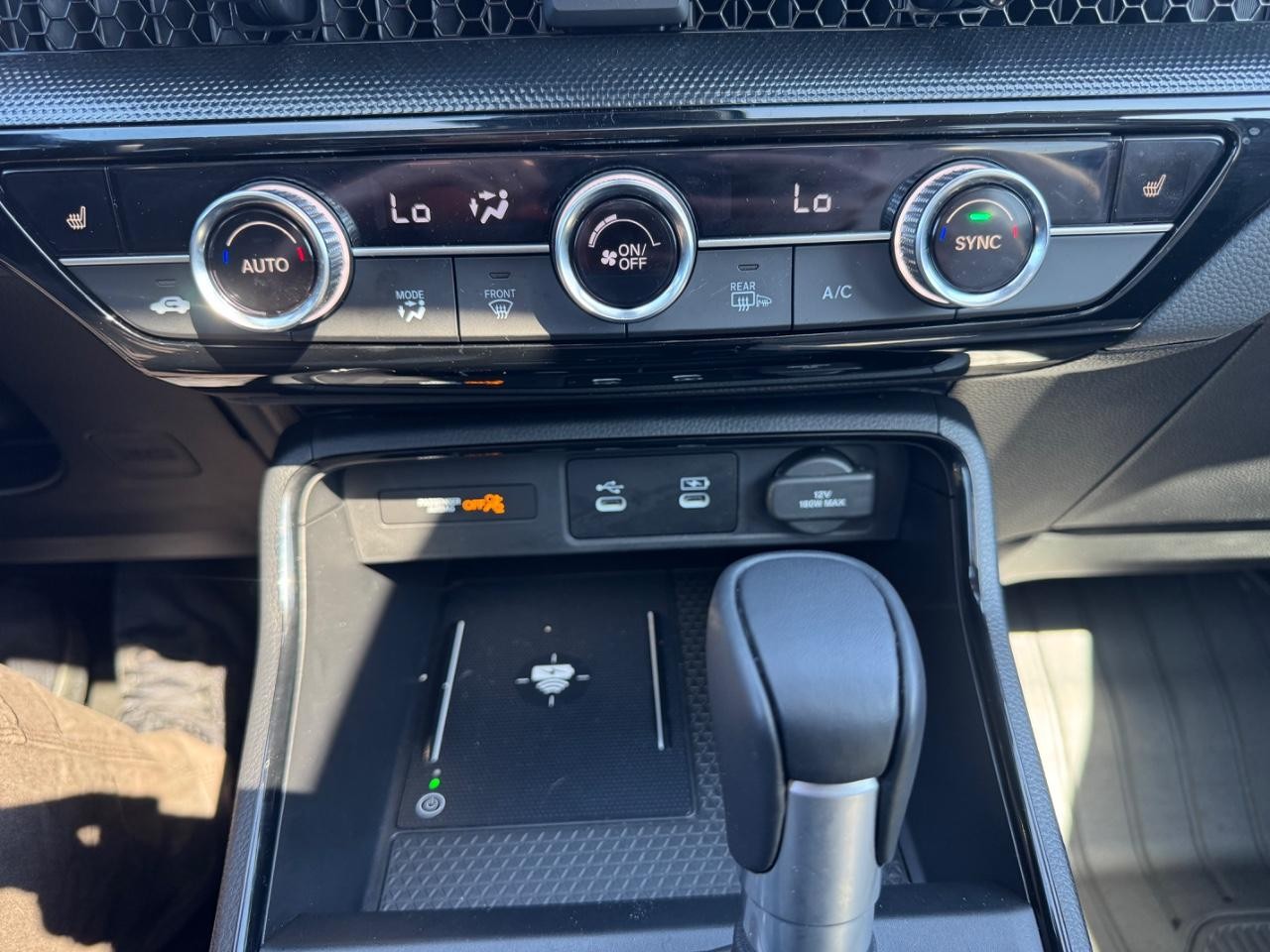 Honda CR-V Vehicle Full-screen Gallery Image 28