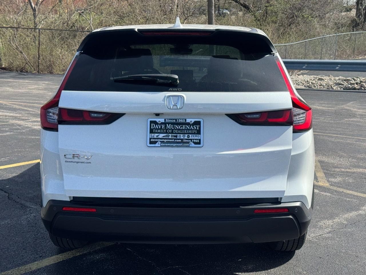 Honda CR-V Vehicle Full-screen Gallery Image 05