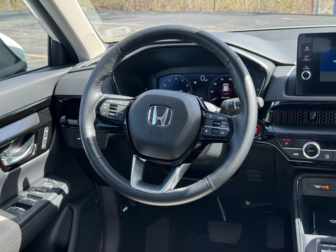 Honda CR-V Vehicle Full-screen Gallery Image 12