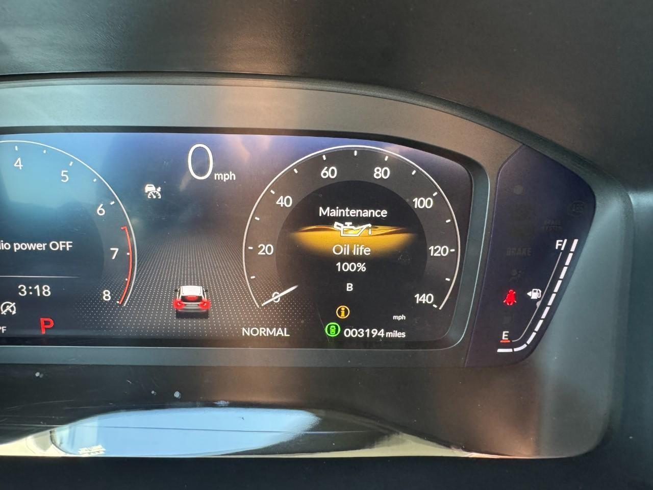 Honda CR-V Vehicle Full-screen Gallery Image 21