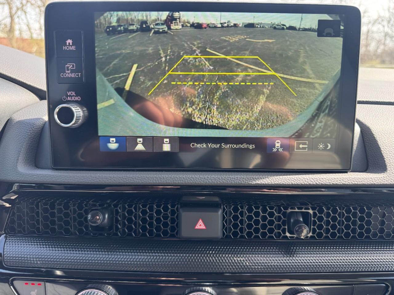 Honda CR-V Vehicle Full-screen Gallery Image 24