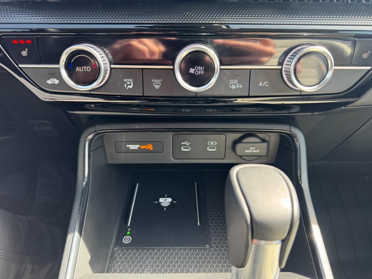 Honda CR-V Vehicle Full-screen Gallery Image 25