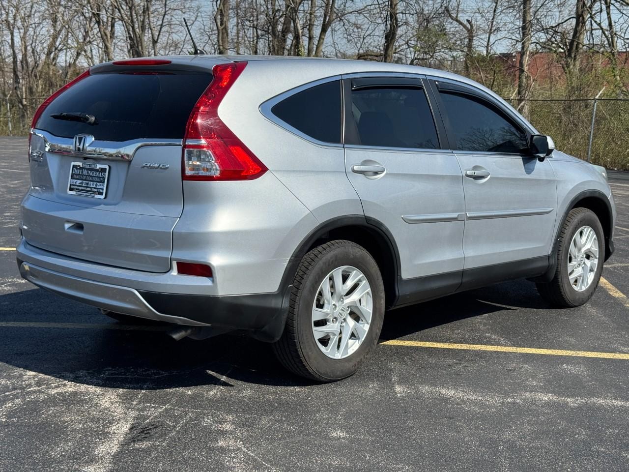 Honda CR-V Vehicle Full-screen Gallery Image 03