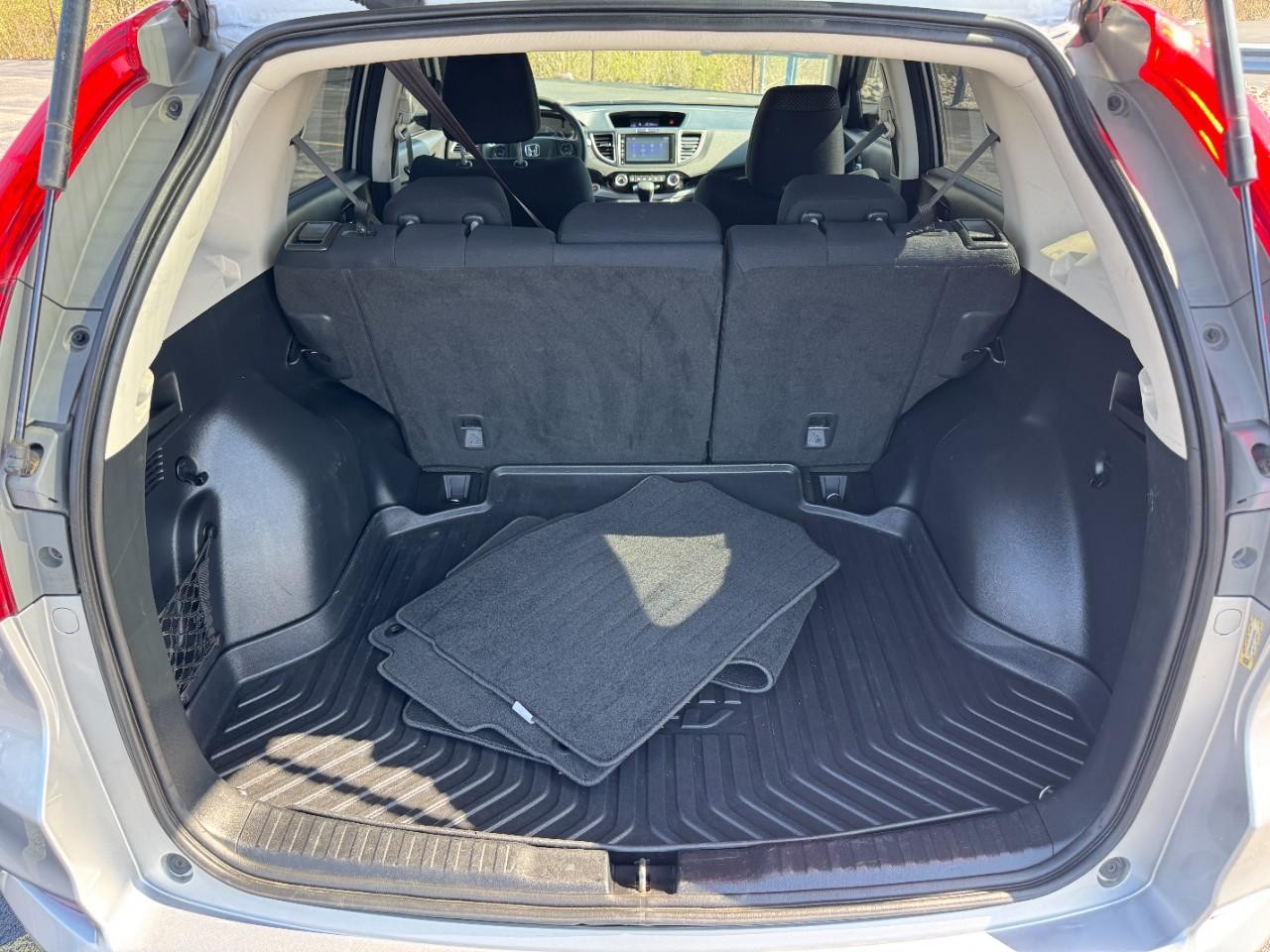 Honda CR-V Vehicle Full-screen Gallery Image 04