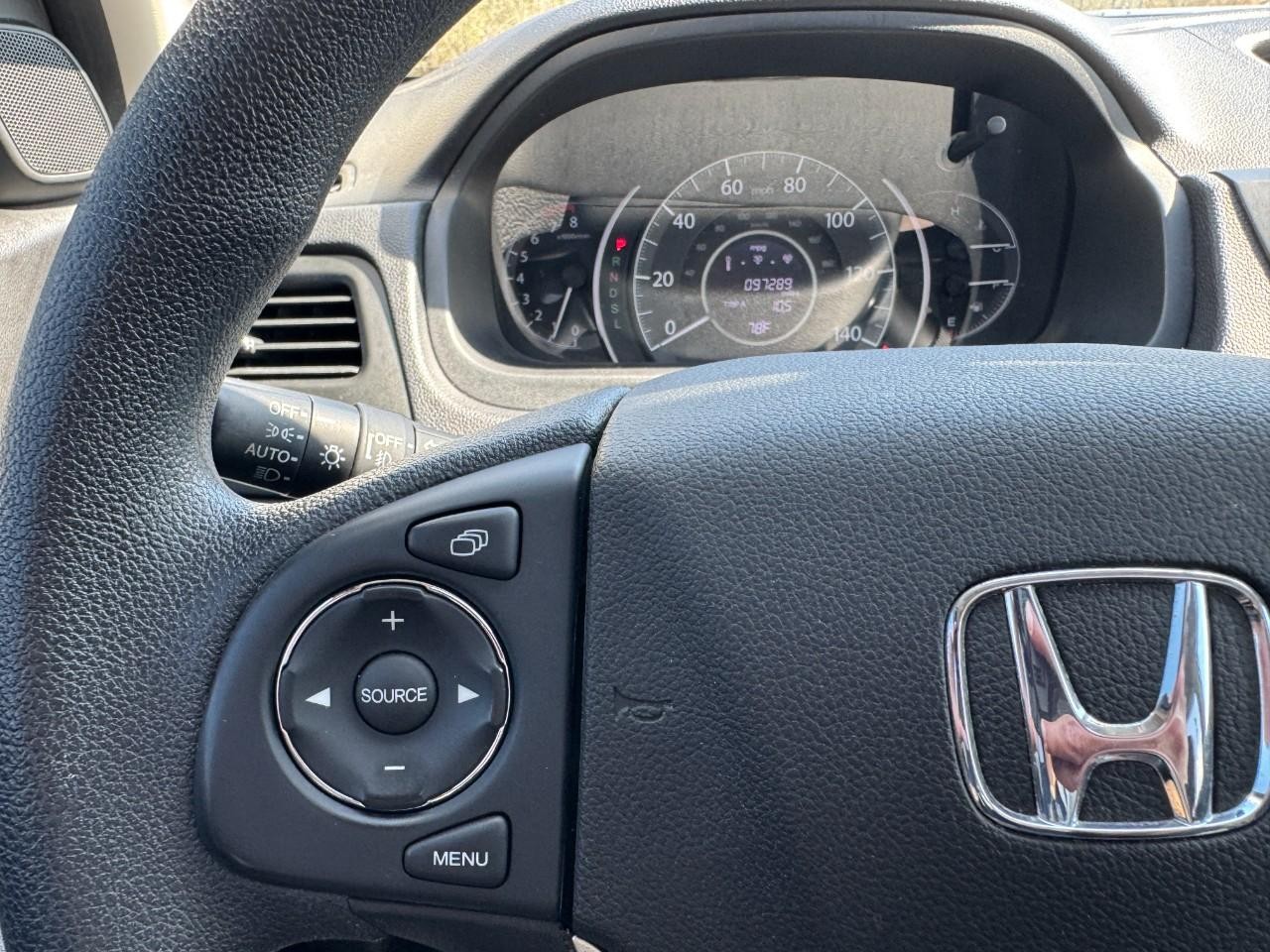 Honda CR-V Vehicle Full-screen Gallery Image 22