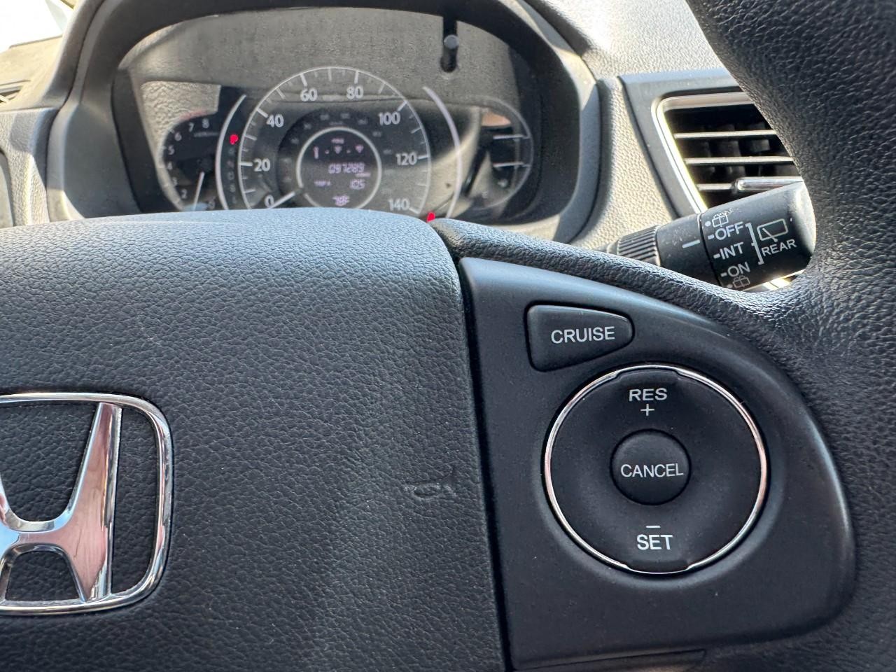 Honda CR-V Vehicle Full-screen Gallery Image 23