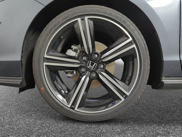 Honda Accord Sedan Vehicle Full-screen Gallery Image 09