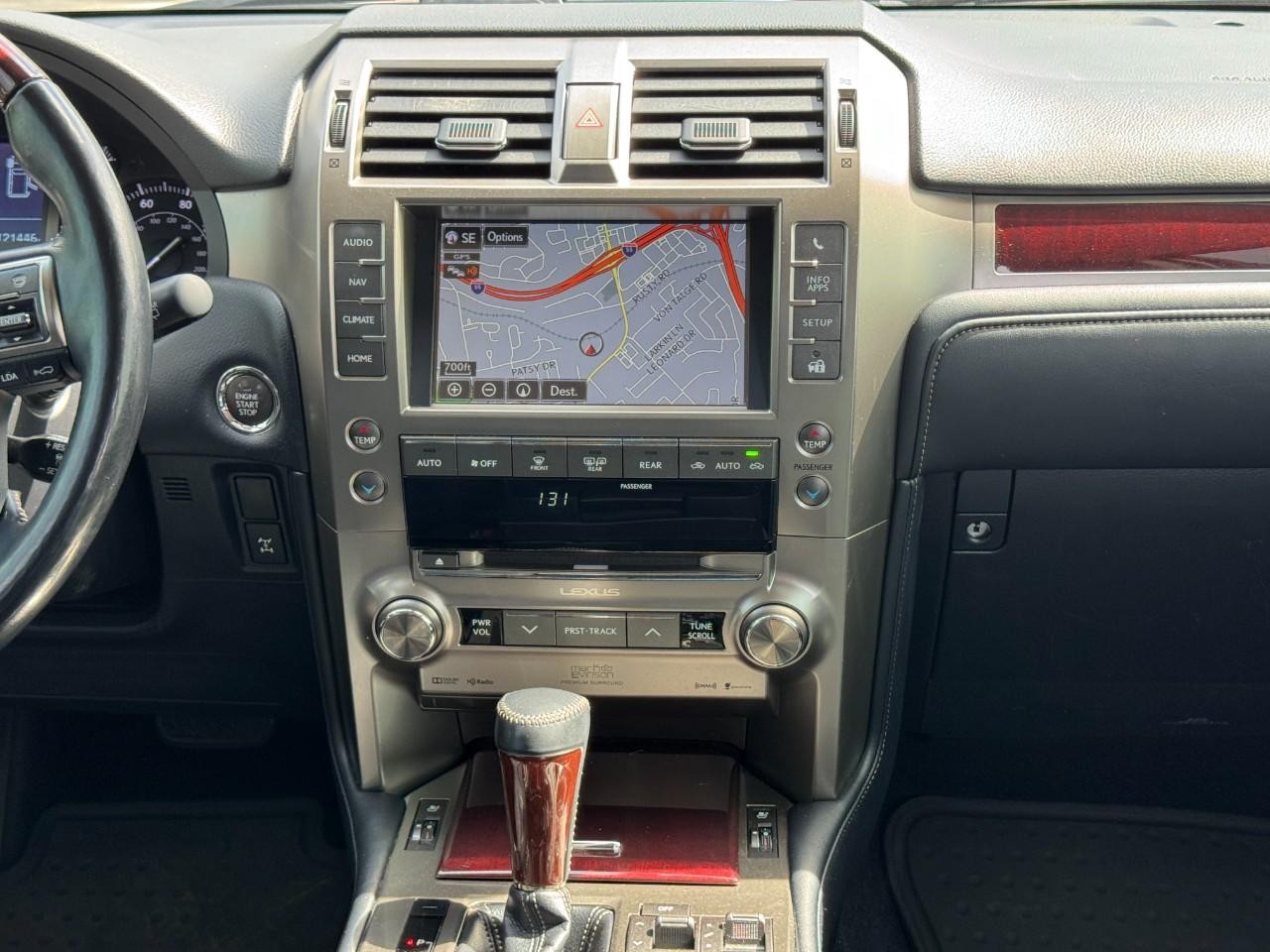 Lexus GX Vehicle Full-screen Gallery Image 13