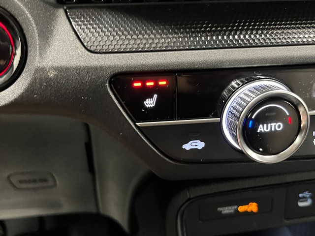 Honda CR-V Vehicle Full-screen Gallery Image 23