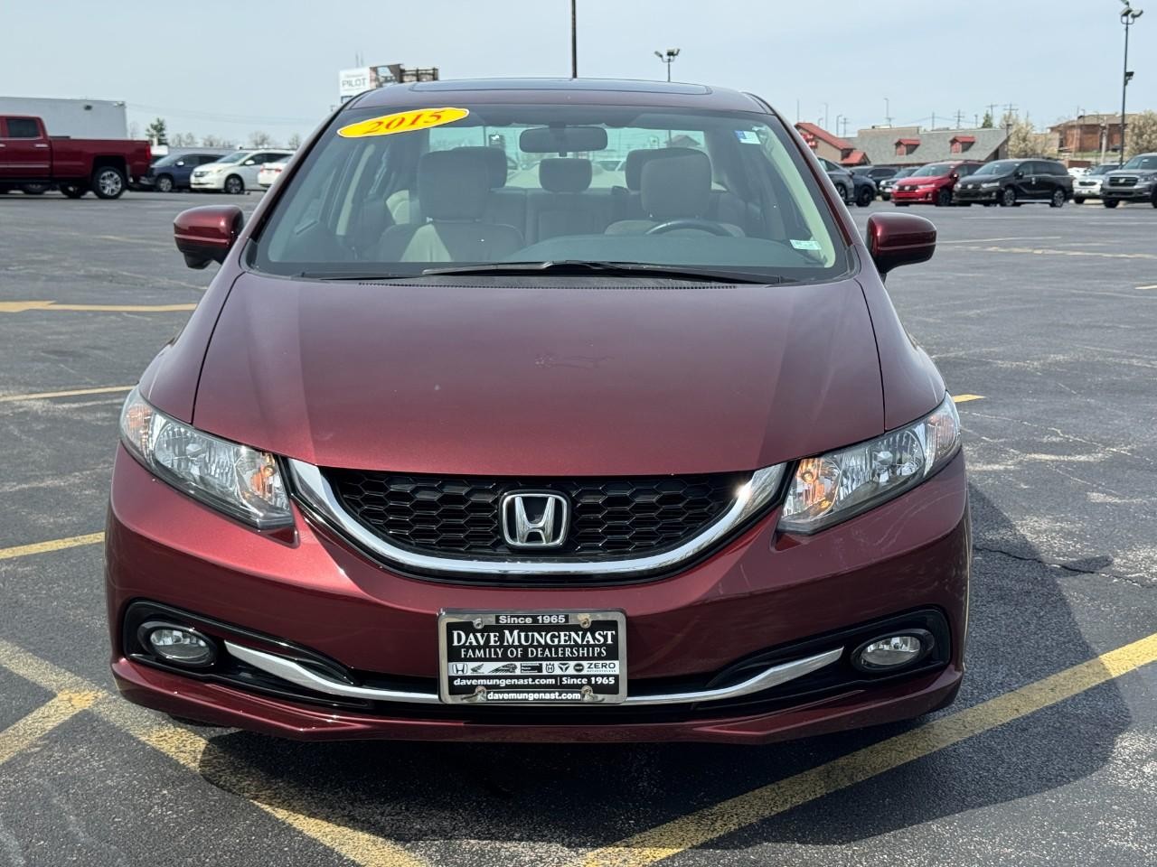 Honda Civic Sedan Vehicle Full-screen Gallery Image 09