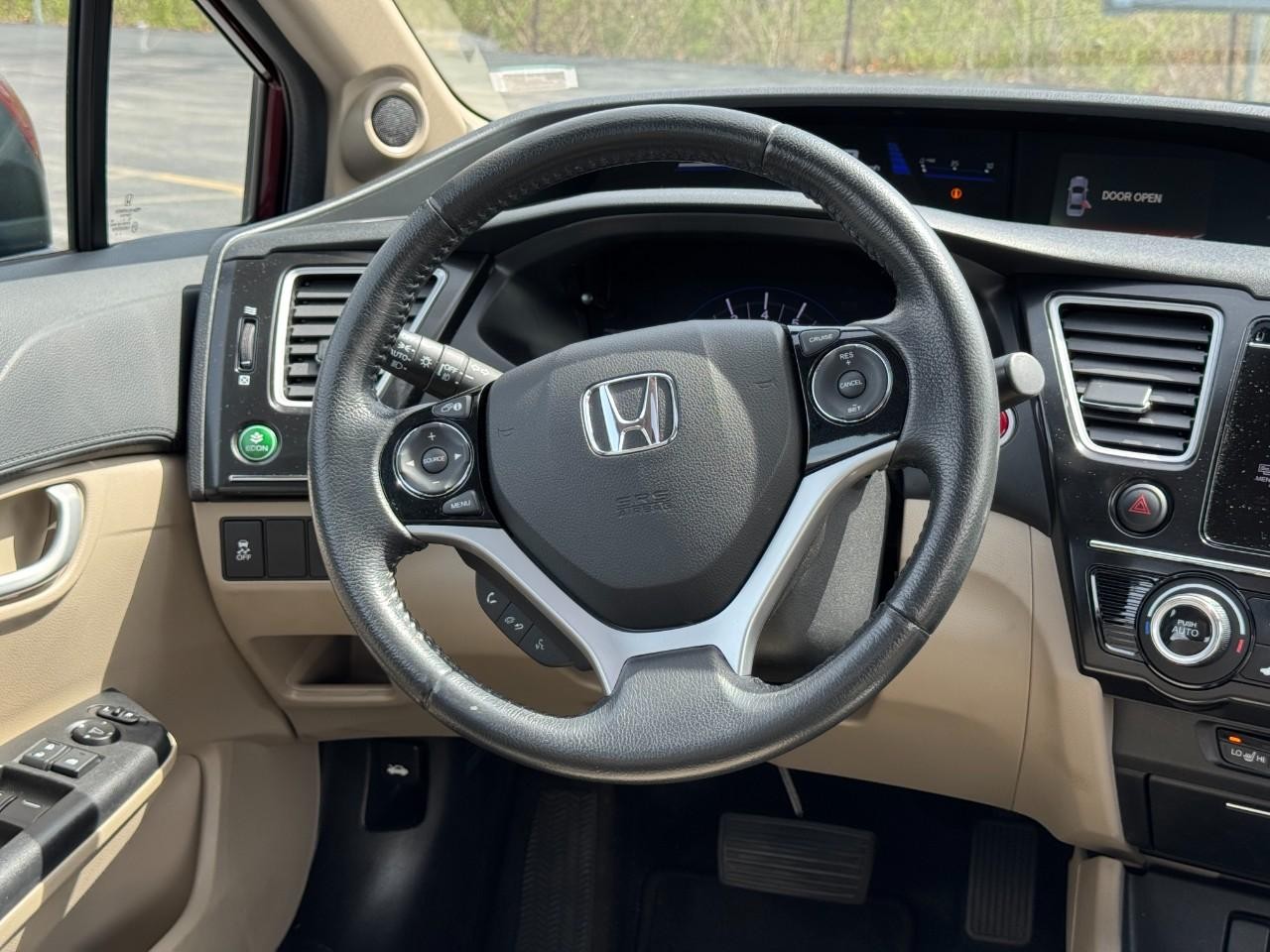 Honda Civic Sedan Vehicle Full-screen Gallery Image 11